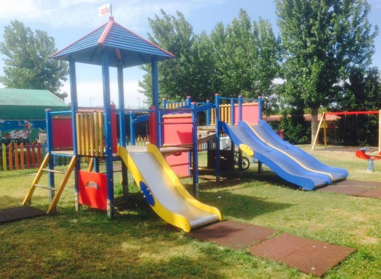 Onda Camping Village Ardea Ngoại thất bức ảnh